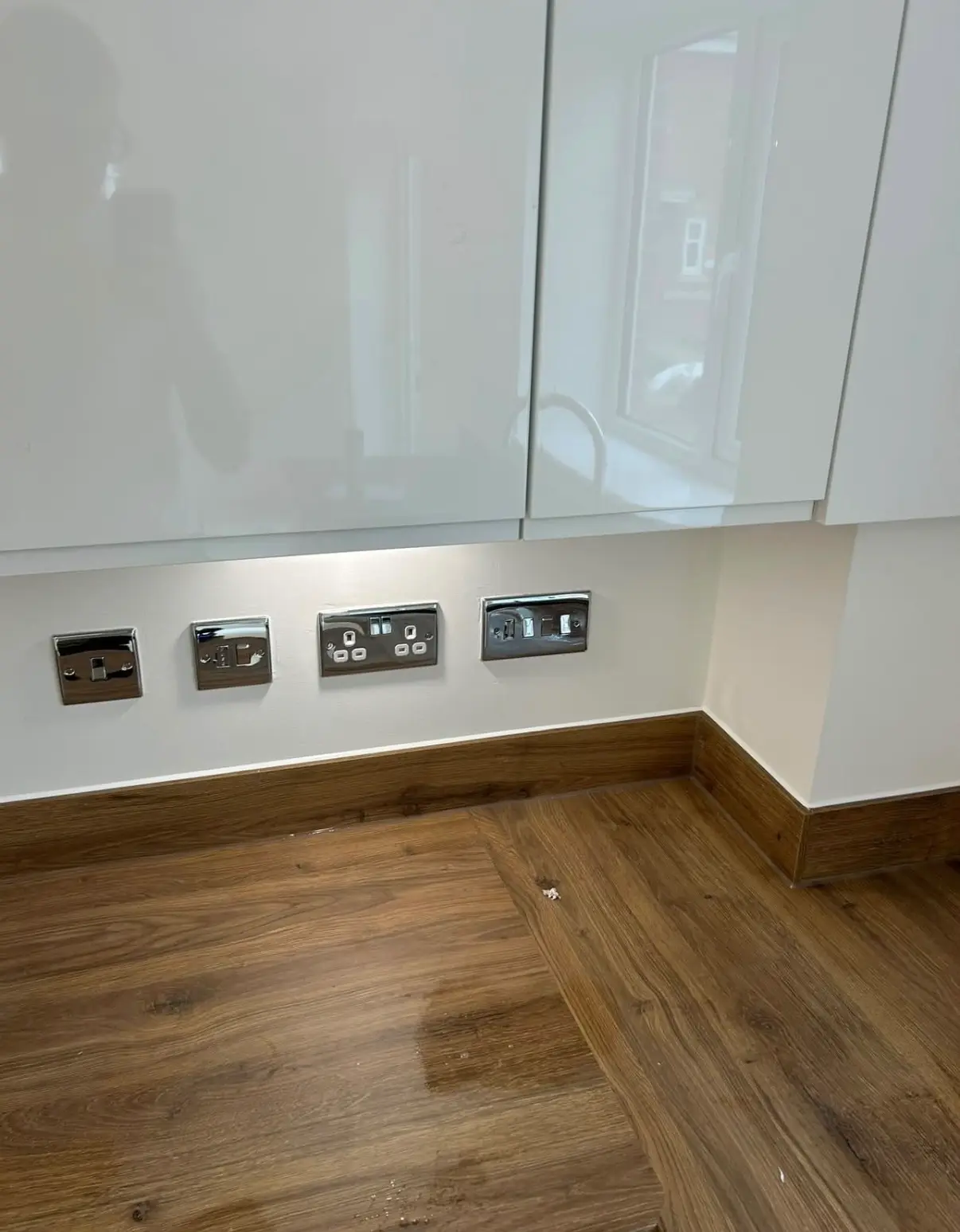 Interior project surface and junction detail